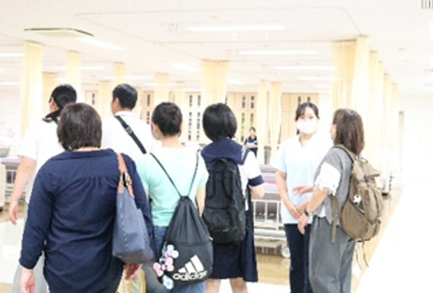 基礎実習室 見学